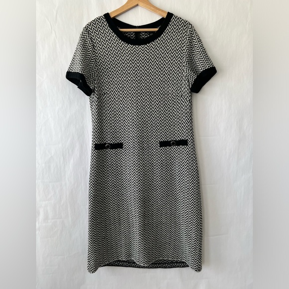 St. John Collection Mod Herringbone Knit Dress size 12 - Picture 2 of 13